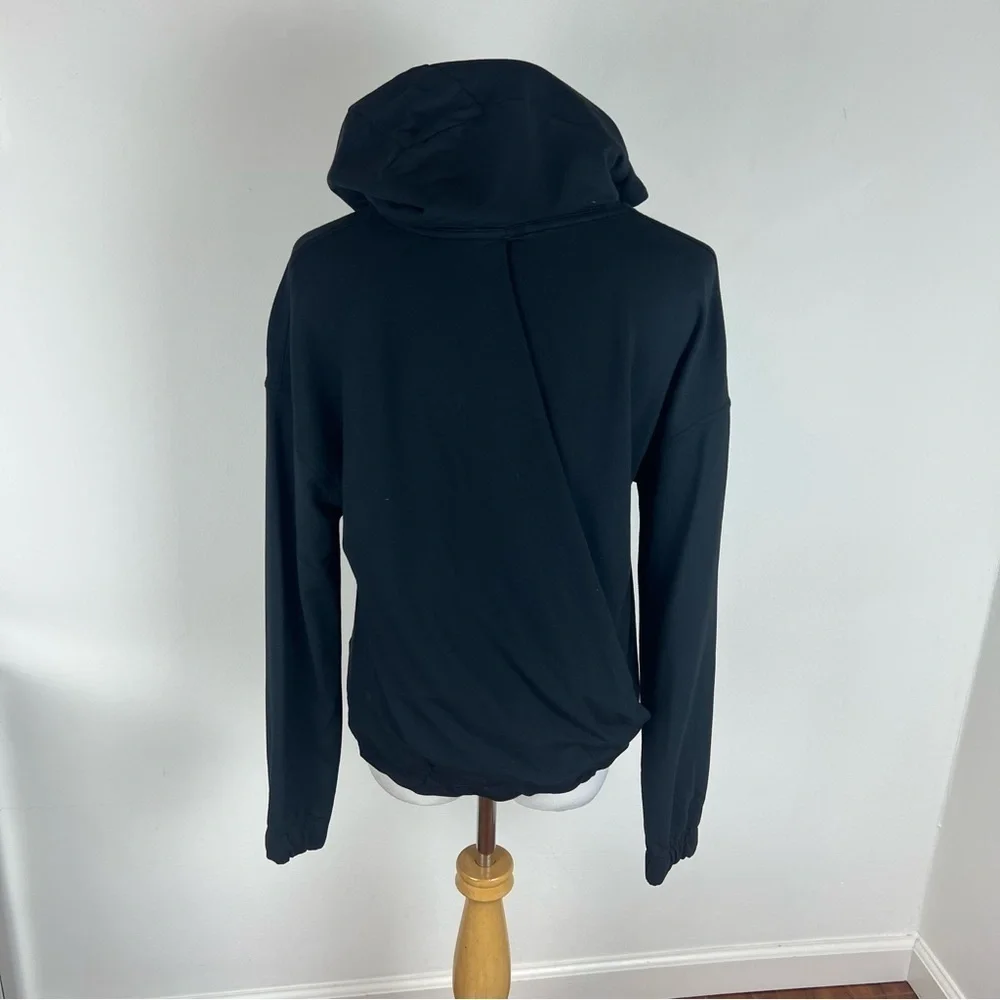 Lululemon Cross Slit Back Athletic Hoodie Sweatshirt Black Size 6